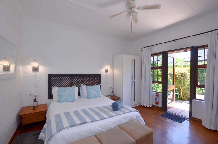 7 Bedroom Property for Sale in Westcliff Western Cape